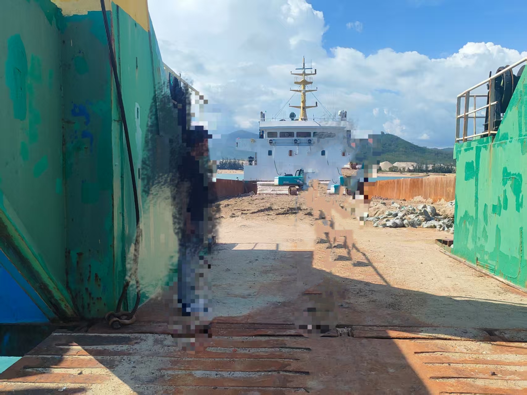 2131 T Deck Barge /LCT For Sale