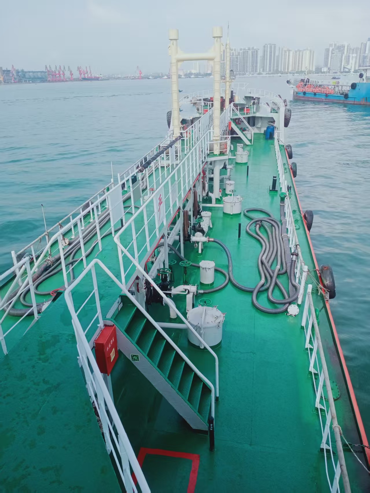 945 T Product Oil Tanker For Sale