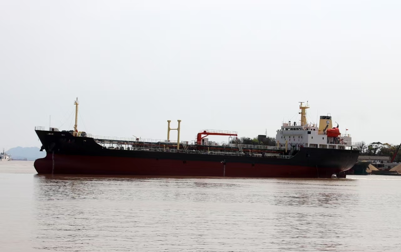 6360 T Product Oil Tanker For Sale
