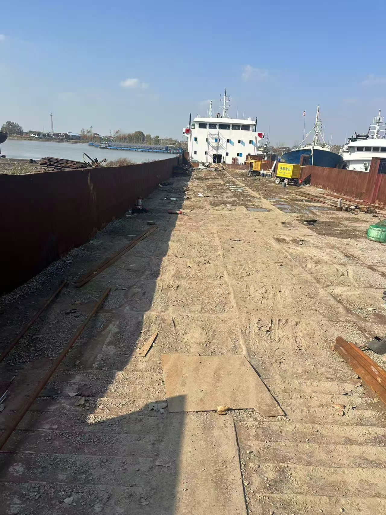 2260 T Deck Barge /LCT For Sale