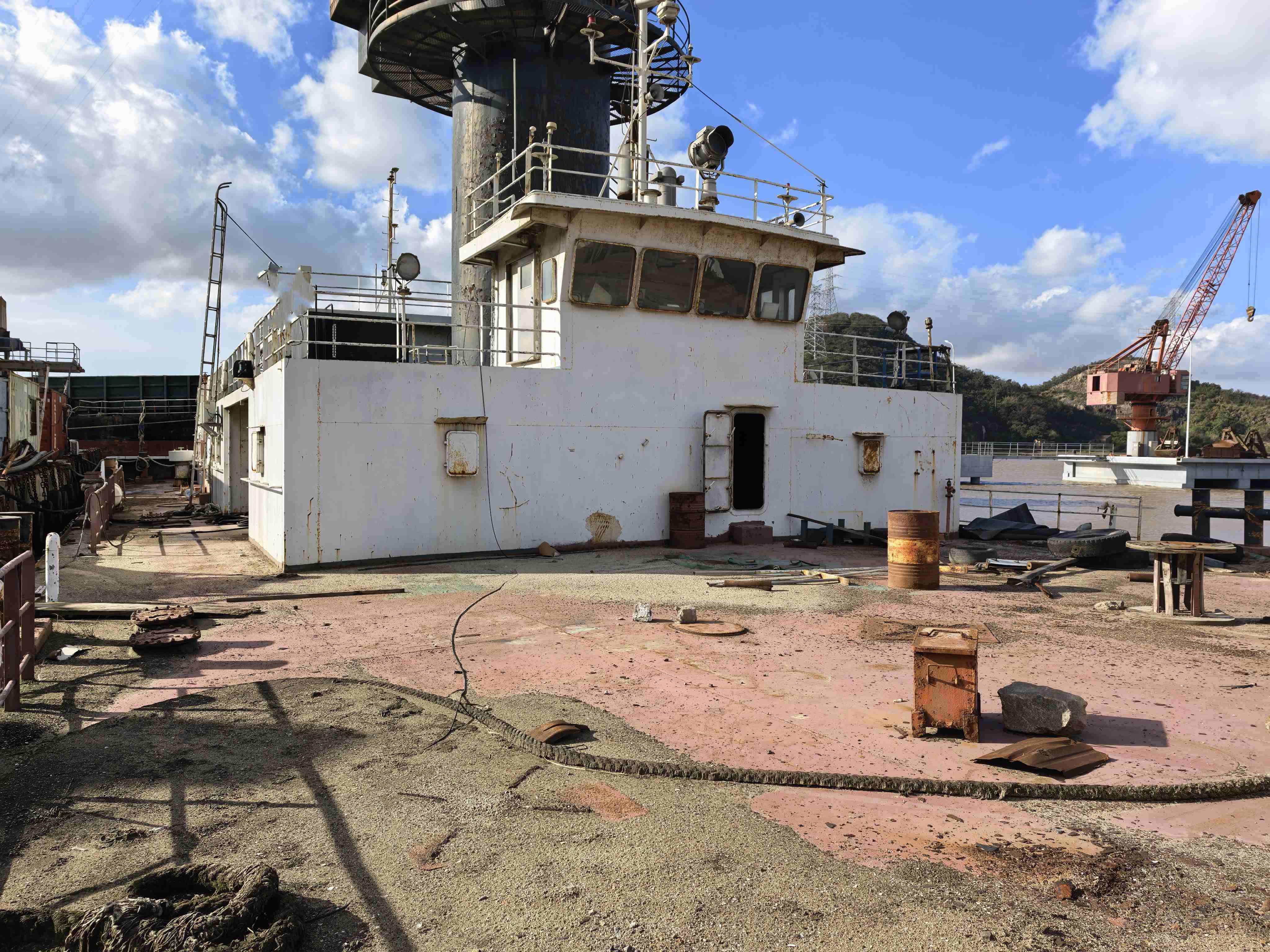 16 T Fully Revolving Floating Crane For Sale