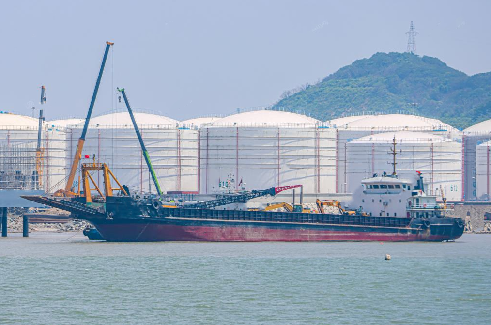 3100 T Deck Barge /LCT For Sale