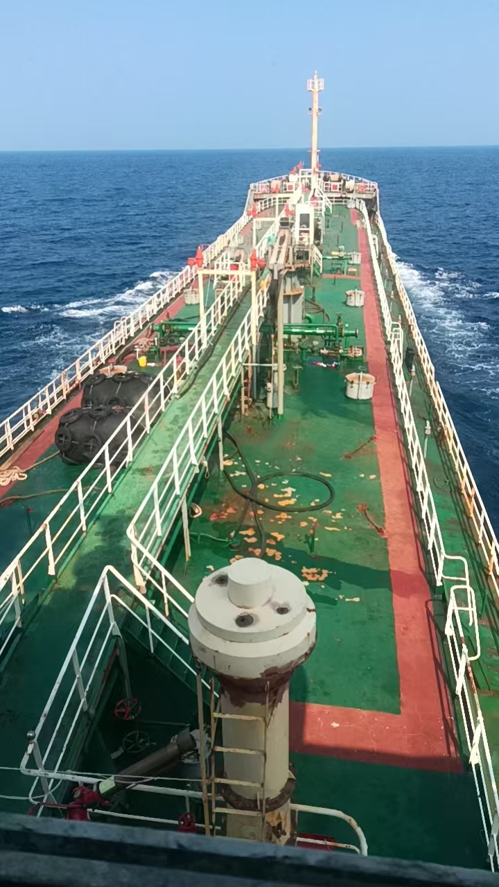 5470 T Product Oil Tanker For Sale